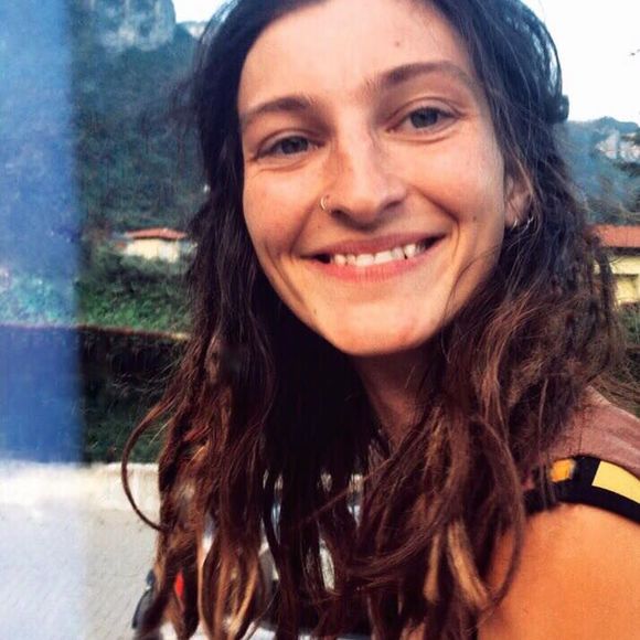 Meet your Posher, Gaby - Picture 1 of 1